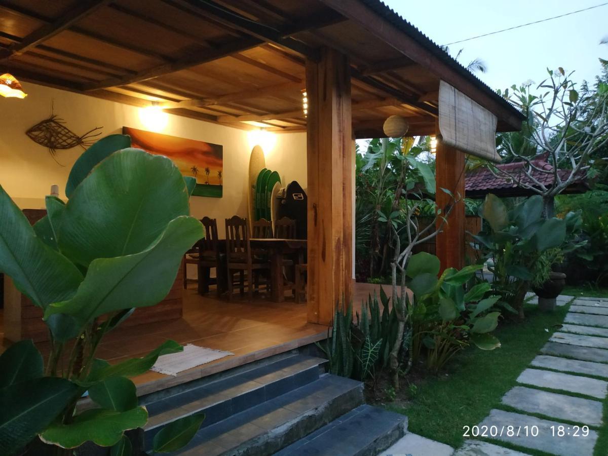 Harris Surf Villa Pulukan Kültér fotó
