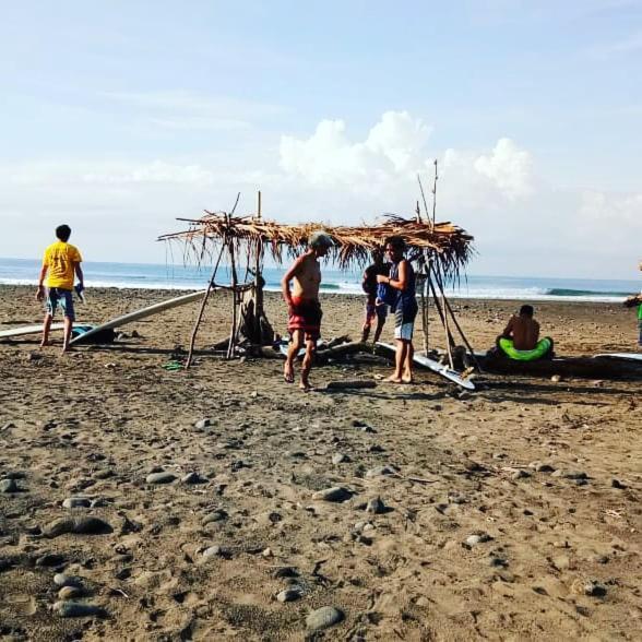 Harris Surf Villa Pulukan Kültér fotó