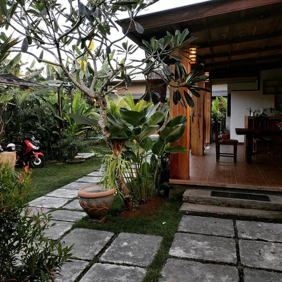 Harris Surf Villa Pulukan Kültér fotó